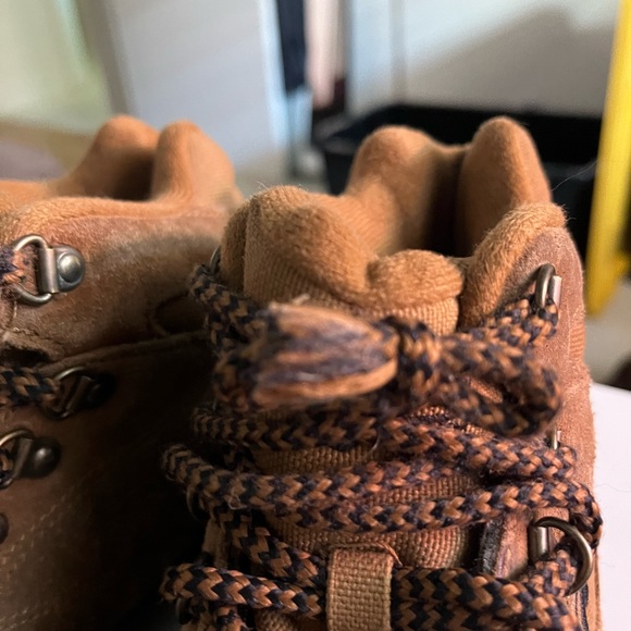 Reebok suede lace up Hiking Boot - Picture 5 of 5